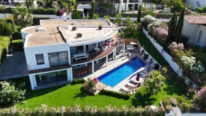 Grande Villa 350 M2, piscine chauffée vue mer et collines, CAVALAIRE sur mer, 10 personnes